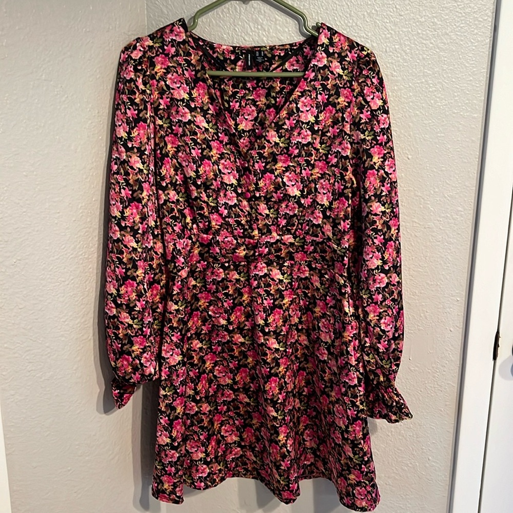 Vero Moda Elly Floral Button Front V-Neck Long Sleeve Mini Dress - Medium